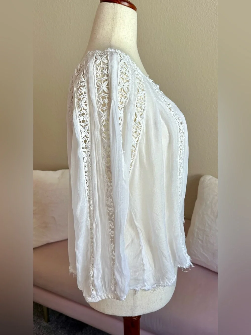 Free People FP One Blouse White Boho Victorian Romantic Peasant Top Raw Edge M